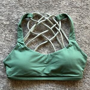 Lululemon free to be wild bra